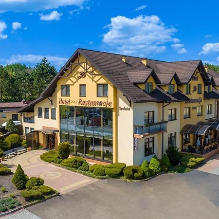 Hotel Szelcow Lesko Exteriör bild