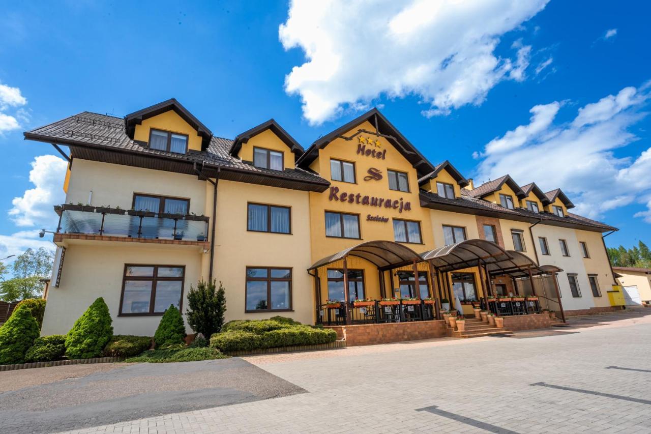 Hotel Szelcow Lesko Exteriör bild