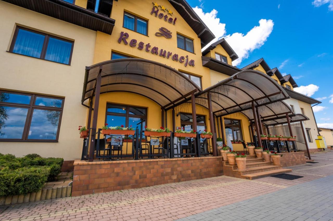 Hotel Szelcow Lesko Exteriör bild